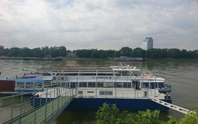 Panoramic cruise under the Bratislava bridges